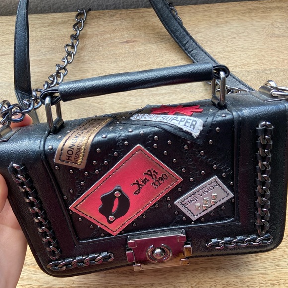 Cross body or over the shoulder bag - Picture 3 of 7